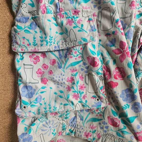 Duluth Trading Heirloom Gardening Floral Garden Print Short Overalls Shorts S - Picture 8 of 10